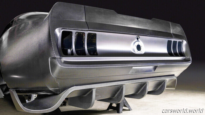 El Mustang de 1969 se transforma en un monstruo de fibra de carbono sin paneles originales | Carscoops